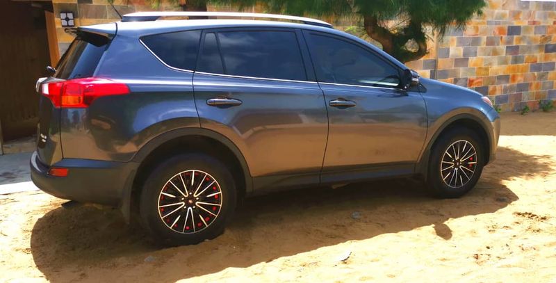 Toyota RAV4 • 2014 • 77,000 km 7