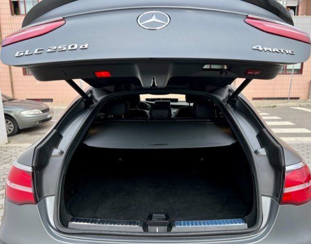 Mercedes-Benz GLC • 2019 • 105,000 km 6