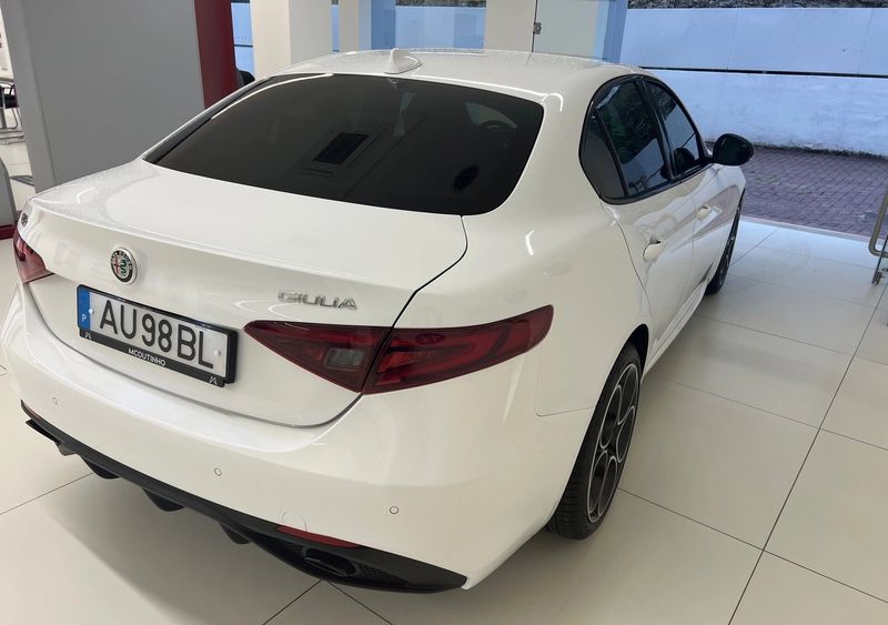 Alfa Romeo Giulia • 2022 • 40,500 km 9