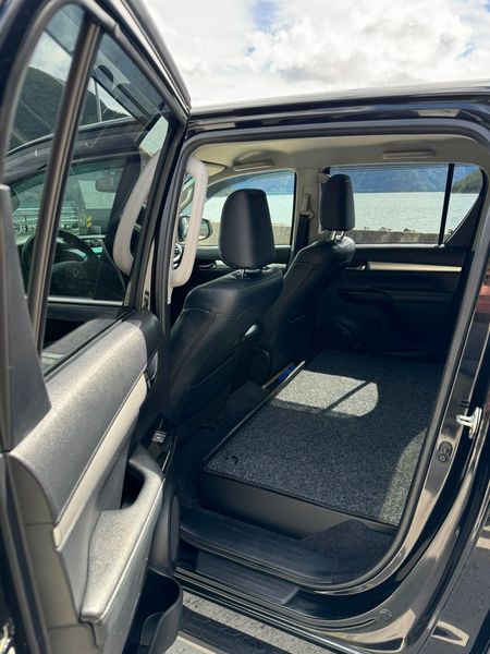 Toyota Hilux • 2017 • 82,410 km 5