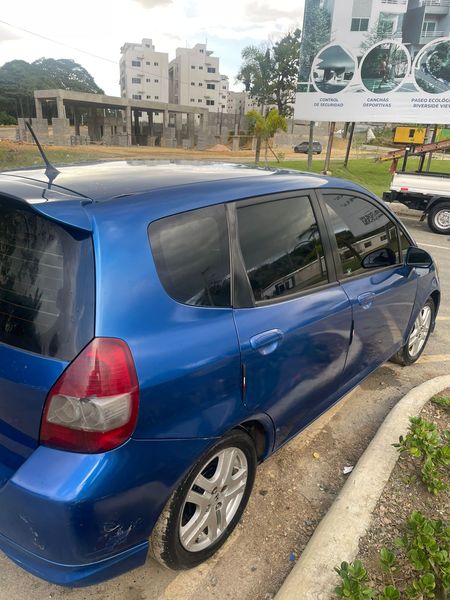 Honda Fit • 2008 • 1 km 3