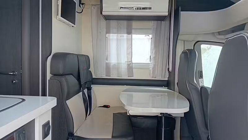 Ford Transit • 2021 • 73,160 km 11