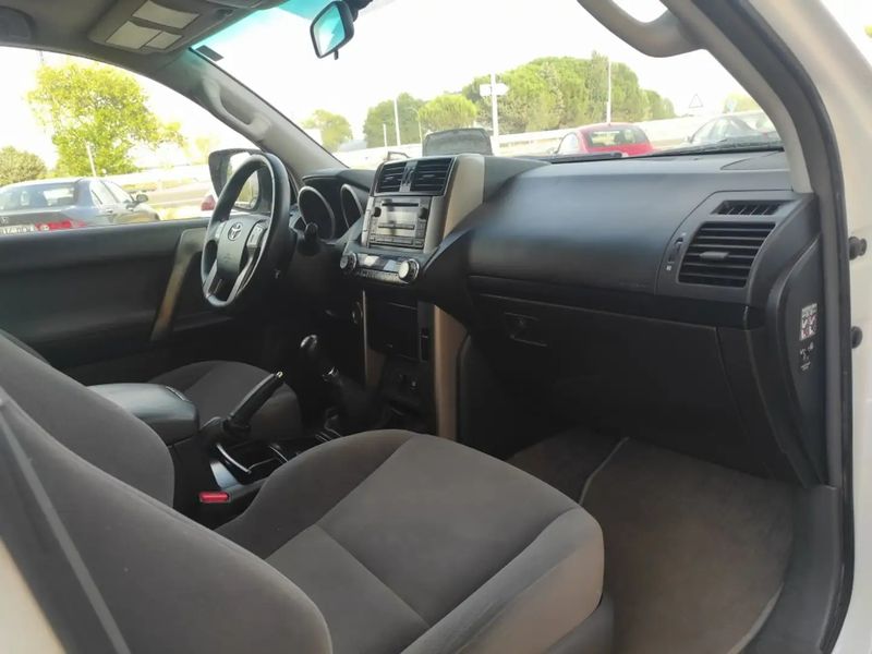 Toyota Land Cruiser • 2009 • 240,000 km 3