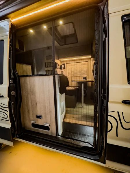 Mahindra Thar • 2021 • 46,250 km 9