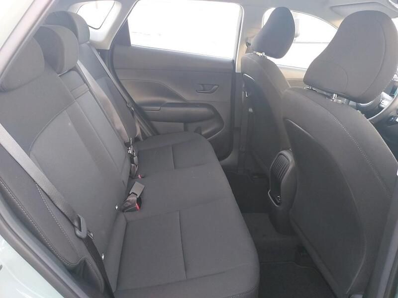 Hyundai Kona • 2025 • 57 km 4