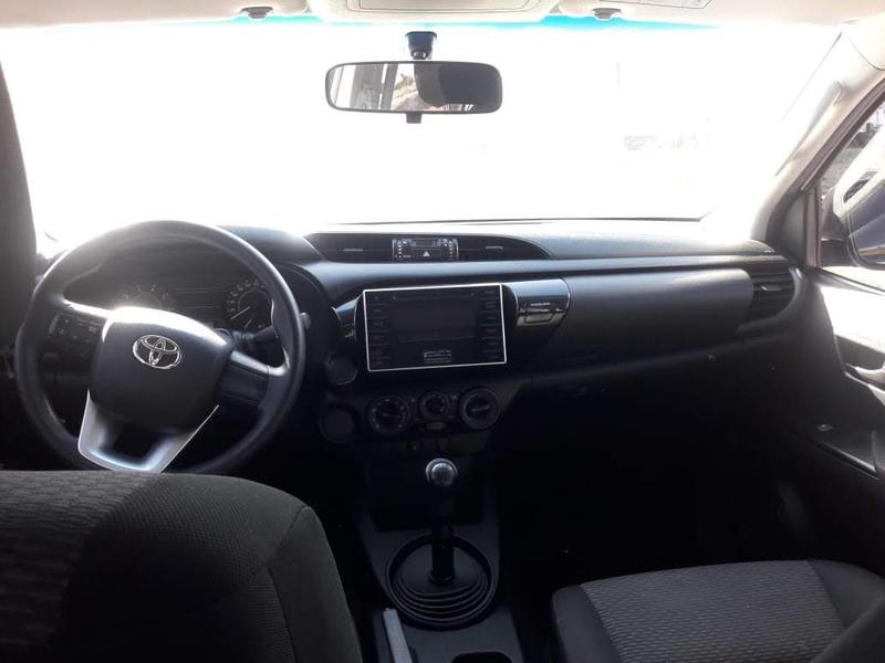 Toyota Hilux • 2017 • 63,900 km 8