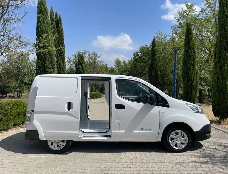 Nissan e-NV200 • 2018 • 88,000 km 8