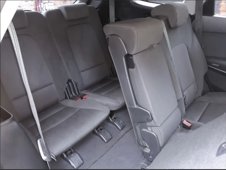 Hyundai Santa Fe • 2017 • 90,000 km 7