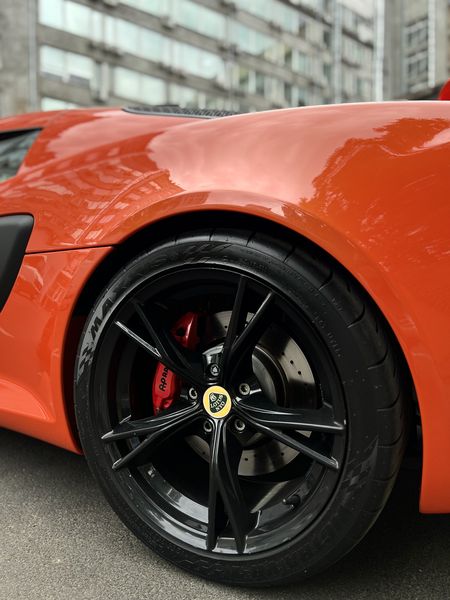 Lotus Exige • 2015 • 16,800 km 10