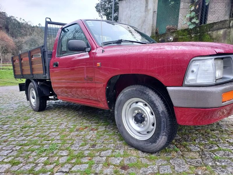Toyota Hilux • 1997 • 90,000 km 2