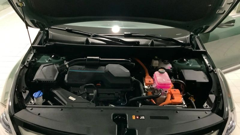 Kia Sportage • 2023 • 9,900 km 11