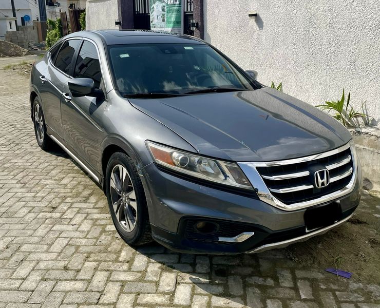 Honda Accord Crosstour • 2013 • 10,000 km 1