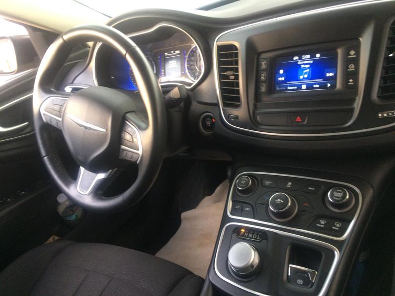 Chrysler Sebring Convertible • 2015 • 62,271 km 1