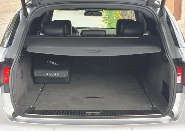 Jaguar XF • 2013 • 219,000 km 5