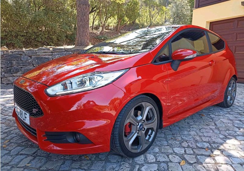Ford C-Max Hybrid • 2014 • 120,000 km 1