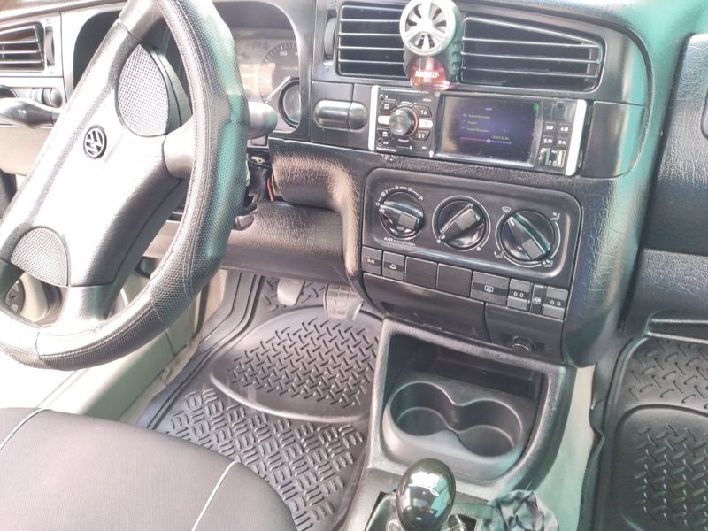 Volkswagen Vento • 1996 • 165,000 km 11