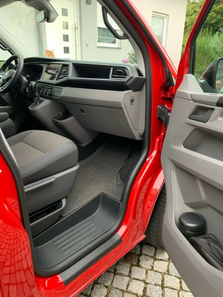 Volkswagen T5 • 2019 • 47,900 km 12