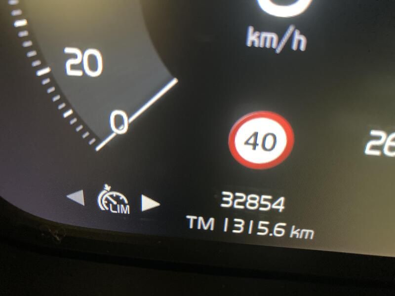 Volvo XC40 • 2024 • 32,805 km 10