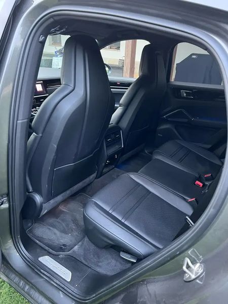 Porsche Cayenne • 2019 • 97,000 km 5