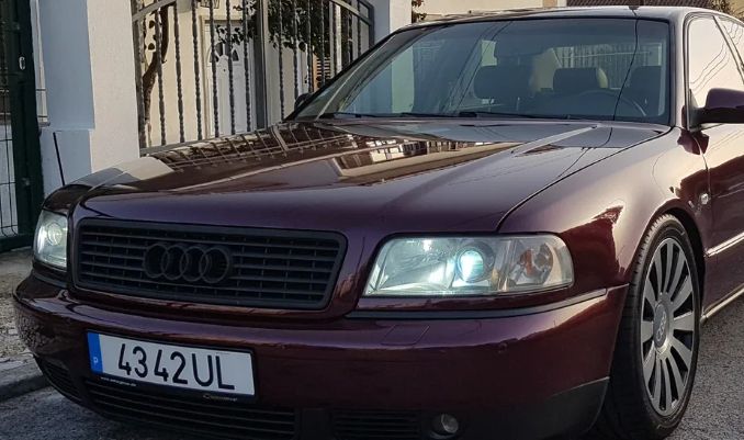 Audi A8 • 1995 • 236,436 km 1