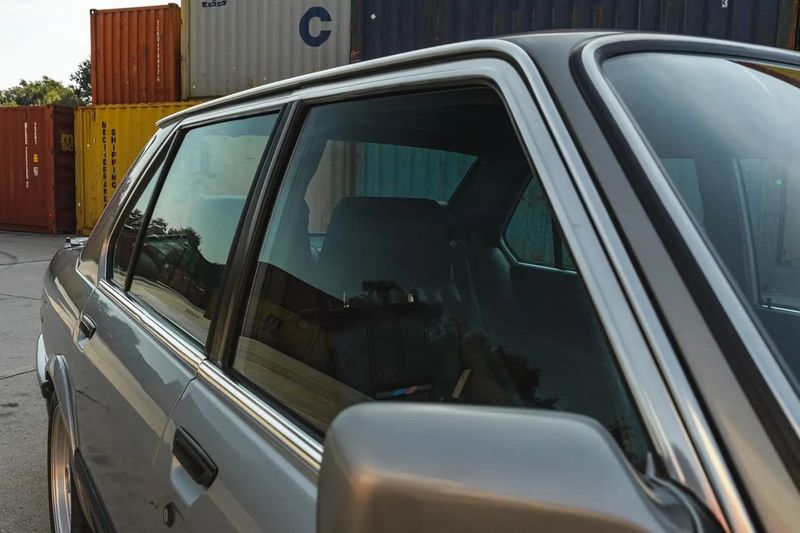 BMW M5 • 1987 • 151,000 km 5