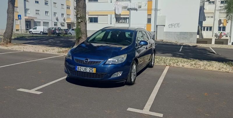 Opel Astra • 2012 • 222,800 km 1