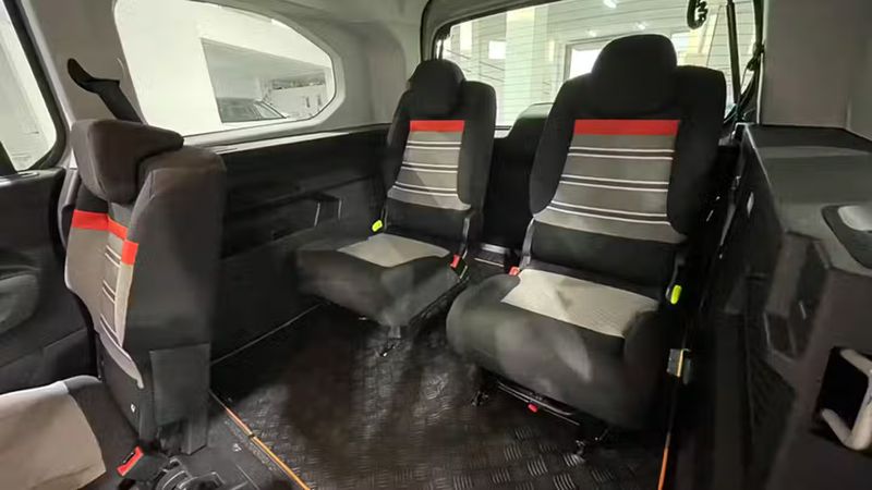 Citroën Berlingo • 2022 • 10,085 km 14