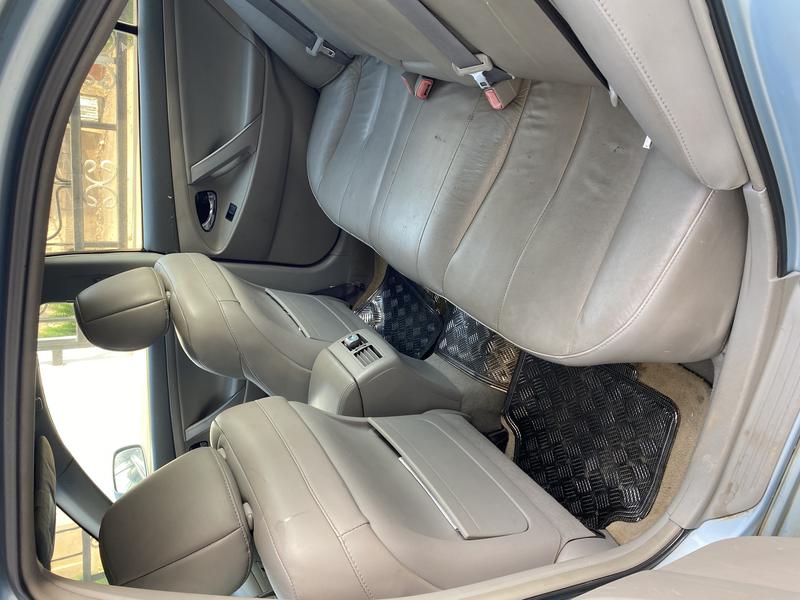 Toyota Camry • 2009 • 86,000 km 4