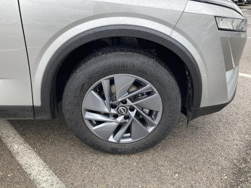 Nissan Qashqai • 2024 • 13,848 km 9