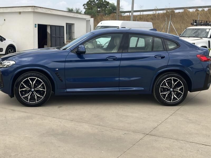 BMW X4 • 2023 • 61,611 km 2