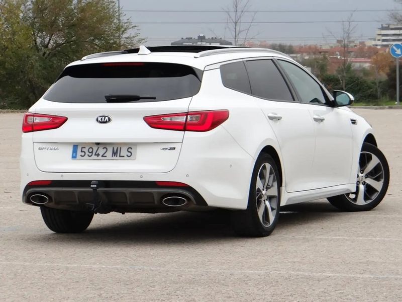 Kia Optima • 2017 • 69,900 km 4