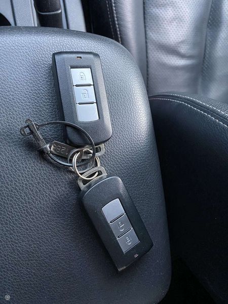 Mitsubishi L200 • 2015 • 197,000 km 4