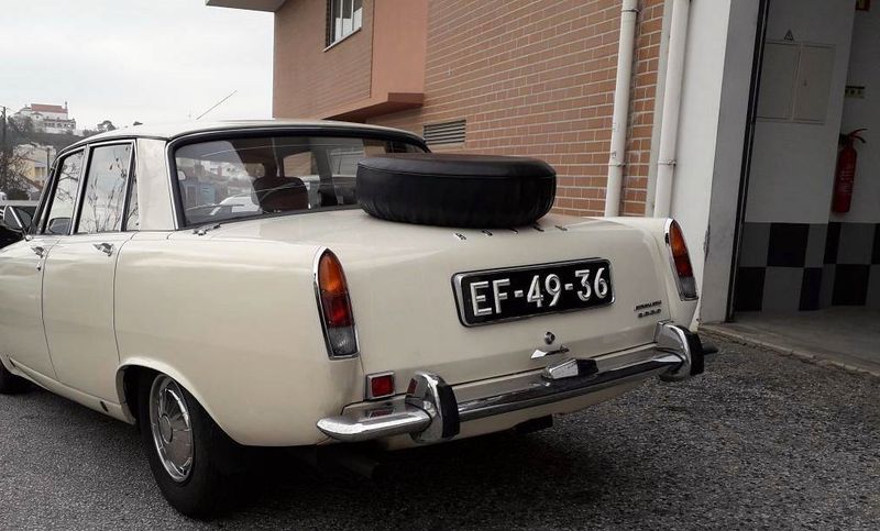 Rover 200 • 1980 • 40,000 km 3