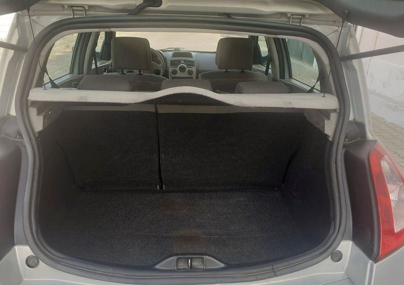 Renault Mégane • 2004 • 180,000 km 7