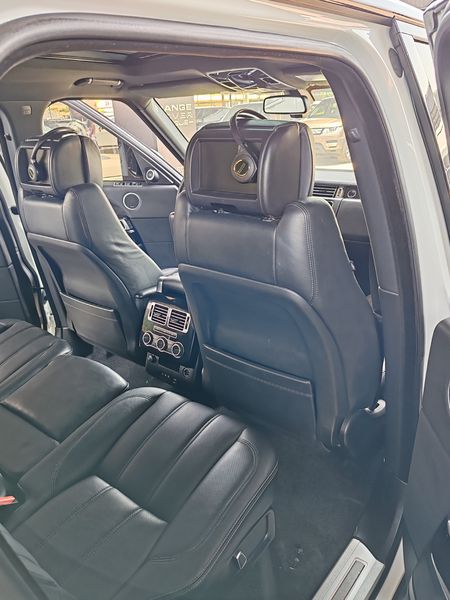 Land Rover Range Rover • 2013 • 103,700 km 2