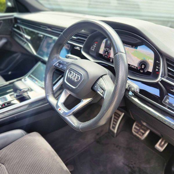 Audi Q8 • 2019 • 49,000 km 2