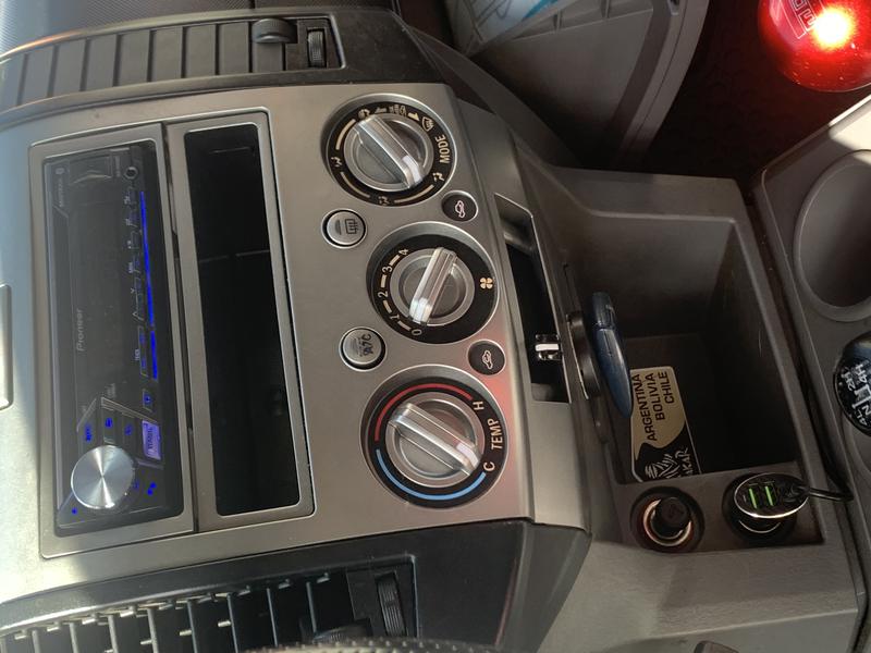 Mazda BT • 2012 • 169,000 km 6