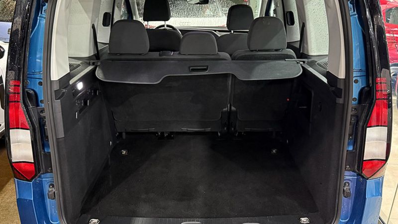 Volkswagen Caddy • 2021 • 35,197 km 5