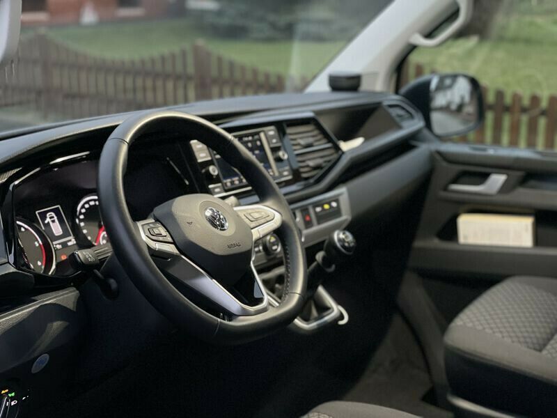 Volkswagen Multivan • 2020 • 92,900 km 10