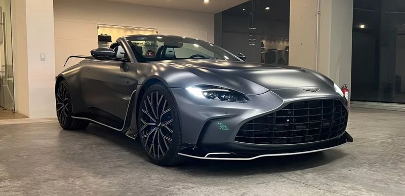 Aston Martin V12 Vantage • 2023 • 14,600 km 1