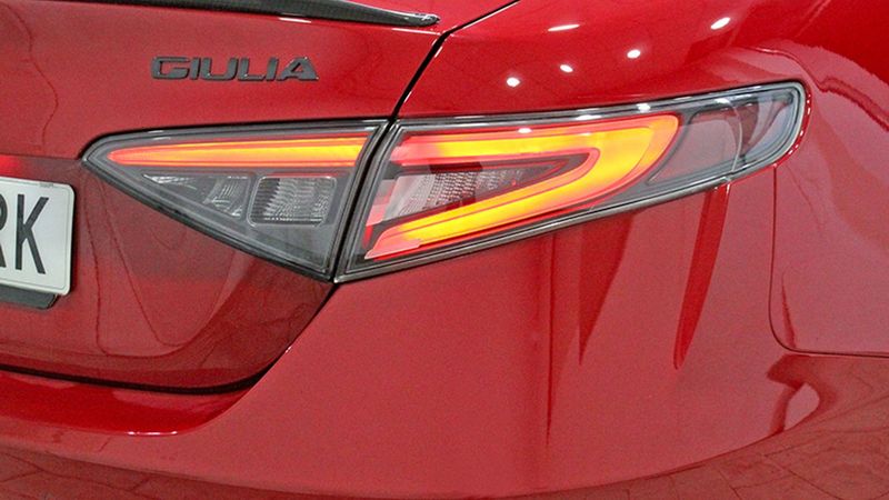 Alfa Romeo Giulia • 2021 • 39,000 km 21