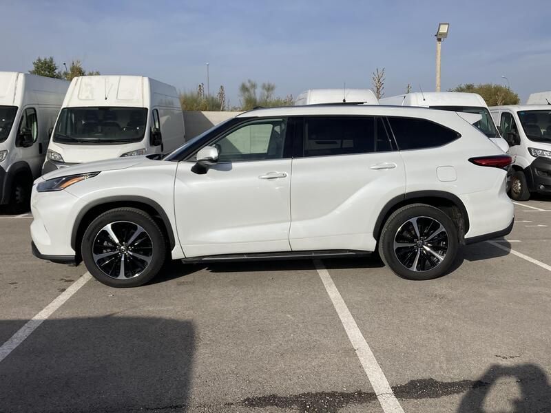 Toyota Highlander Hybrid • 2022 • 46,424 km 2
