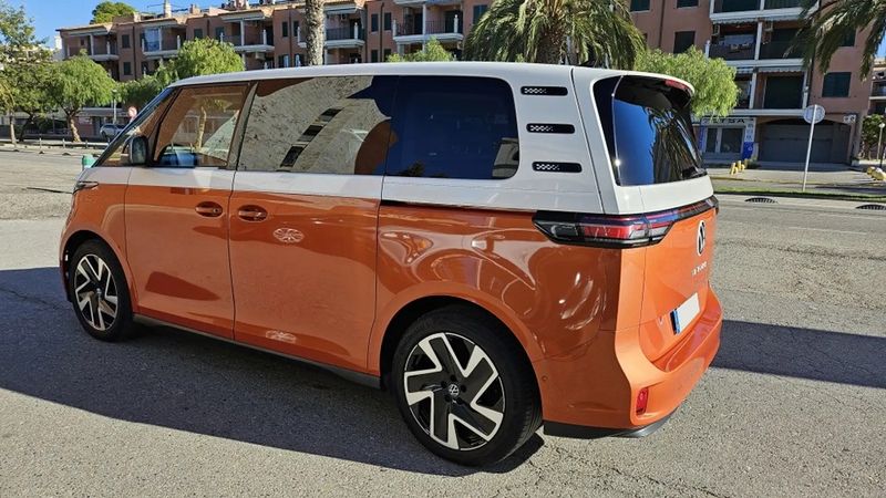 Volkswagen Caravelle • 2023 • 14,000 km 6