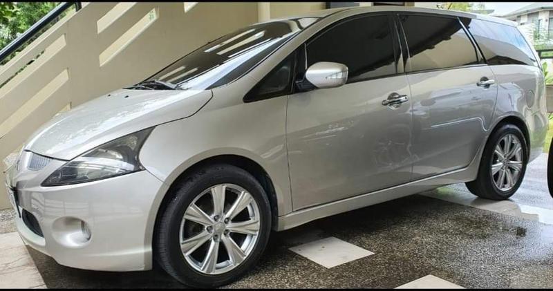 Mitsubishi Grandis • 2006 • 125,000 km 2