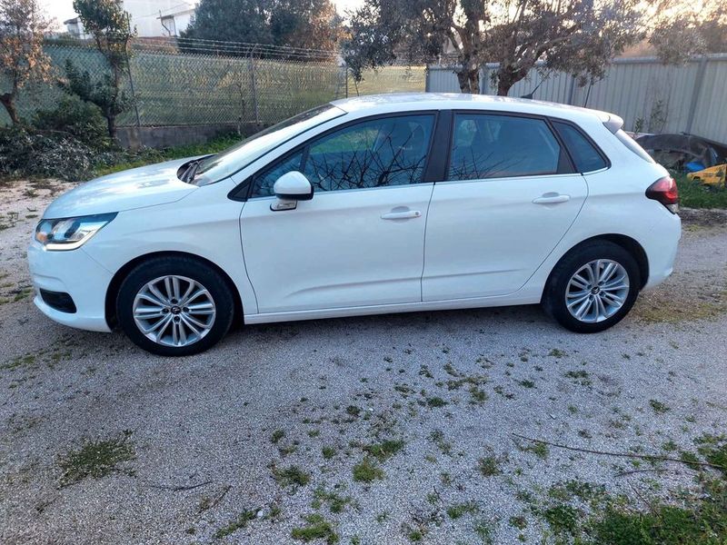 Citroën C4 • 2016 • 130,000 km 2
