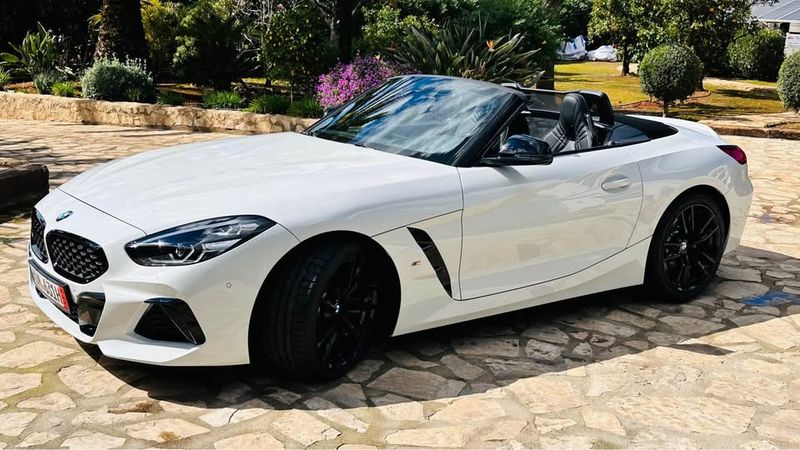BMW Z4 • 2021 • 34,000 km 10