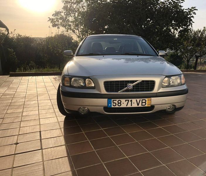 Volvo S80 • 2003 • 250,000 km 1