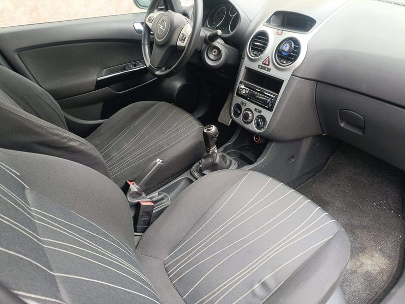 Opel Corsa • 2008 • 175,000 km 5