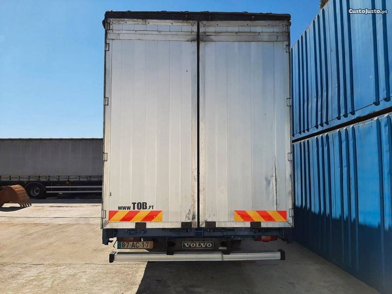 Volvo 240 • 2005 • 500,000 km 5