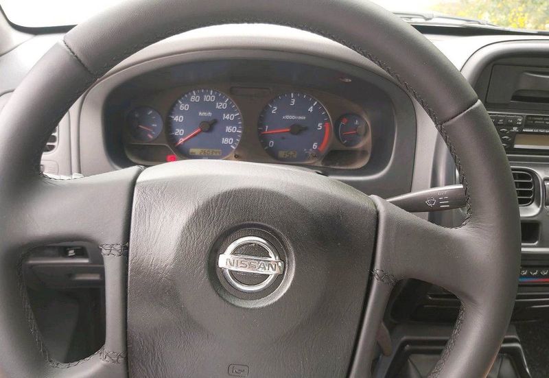Nissan Pickup • 2002 • 250,000 km 6